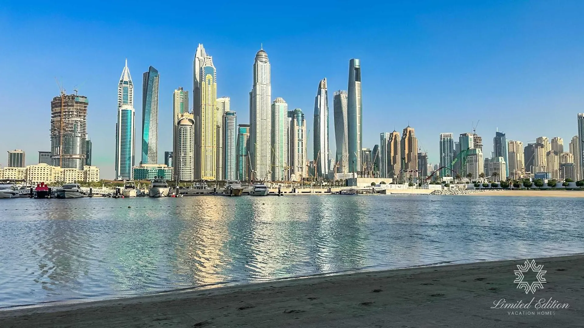 Luxury Apartment - Private Beach Access - Amazing Sea View - Emaar Beachfront Dubaï